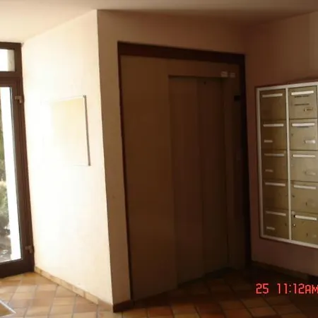 Residence Lou Cigaloun 그뢰오레방